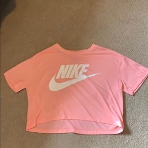 pink nike cropped t-shirt